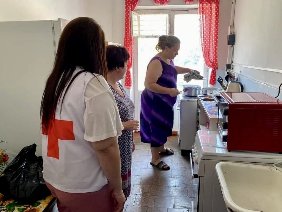 Червоний Хрест України забезпечив кухні в одному з гуртожитків ...