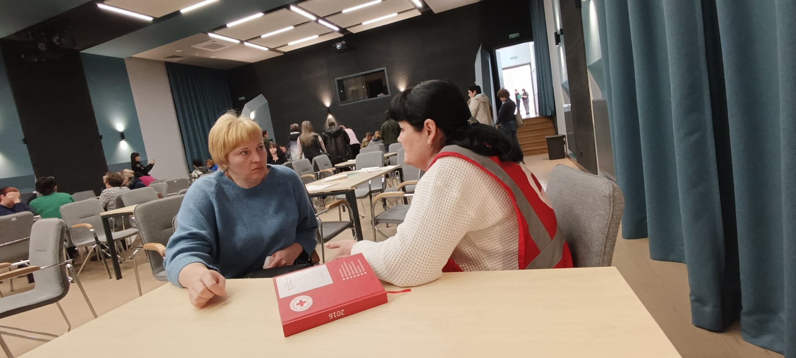 Eighteen specialists from the Ukrainian Red Cross Tracing Service and ...
