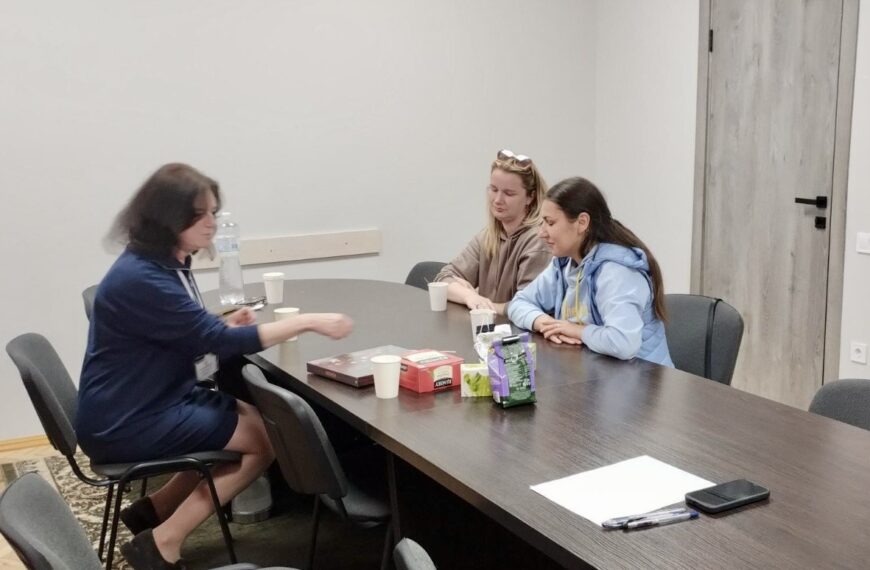 На базі Волинської обласної організації Українського Червоного Хреста відбулась зустріч психолога з&hellip;