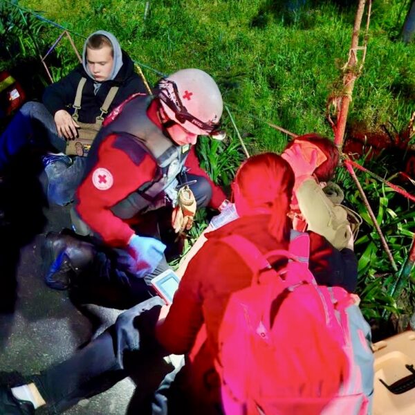 Команда Українського Червоного Хреста допомагала постраждалим від чергової атаки на столицю