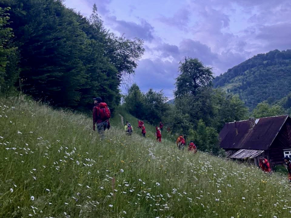 Волонтери Українського Червоного Хреста долучились до пошуків дитини, що зникла на Закарпатті