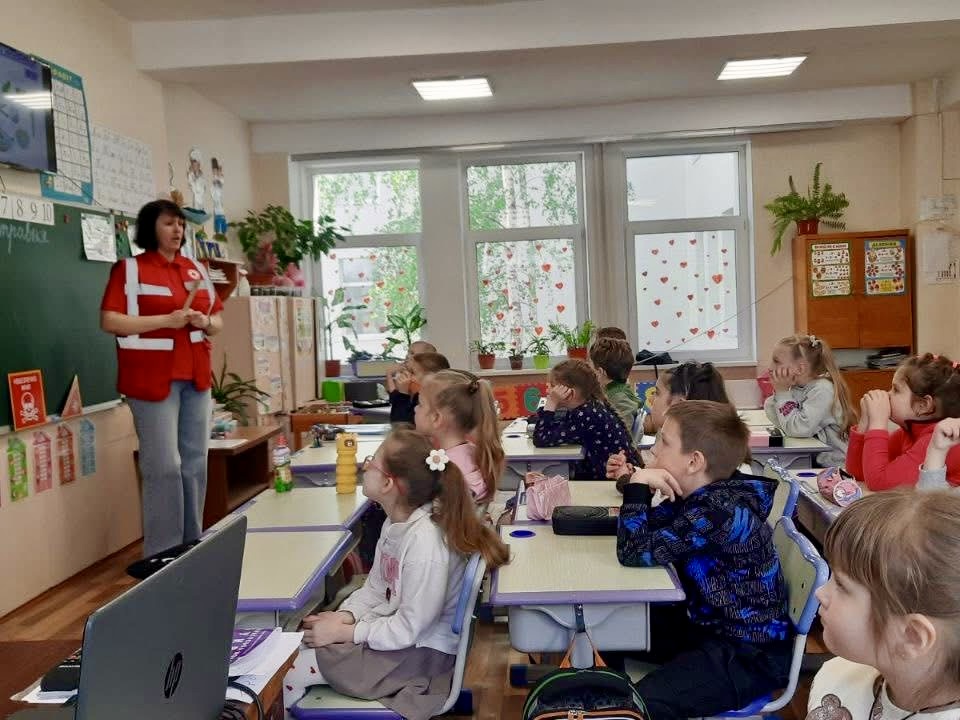 In May, mine risk specialists from the Ukrainian Red Cross continued to ...