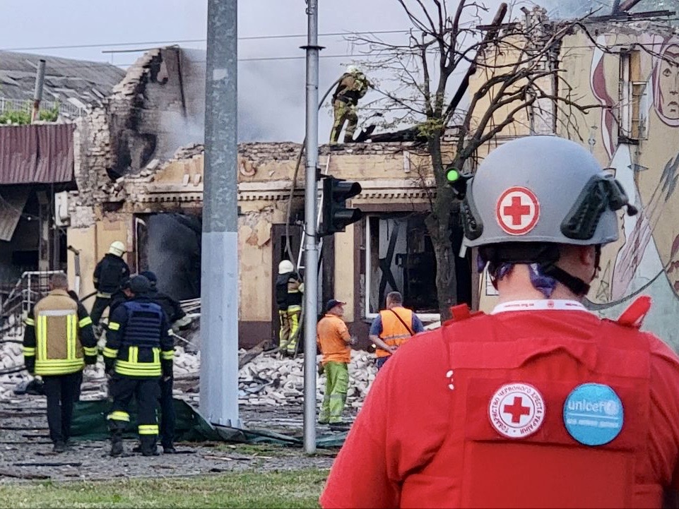 Ukrainian Red Cross Volunteers Respond to Emergency in Kharkiv ...