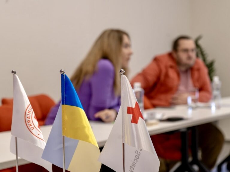До України з робочим візитом прибули представники Японського Червоного Хреста