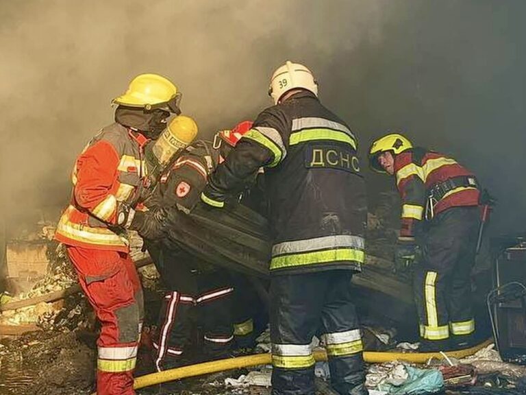Український Червоний Хрест долучився до подолання наслідків атаки на Київщині, Миколаєві та Харкові