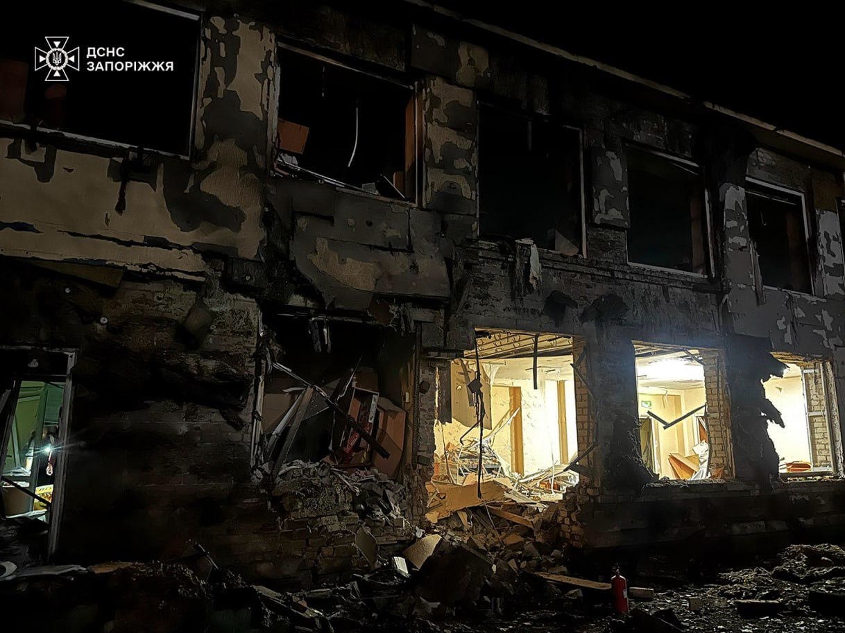 Ukrainian Red Cross volunteers provided assistance at the site of the ...