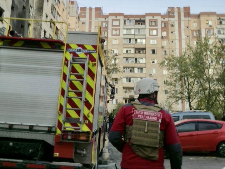 Україна зазнала ще однієї масштабної атаки цієї ночі. Український Червоний Хрест працює на місцях ліквідації наслідків…