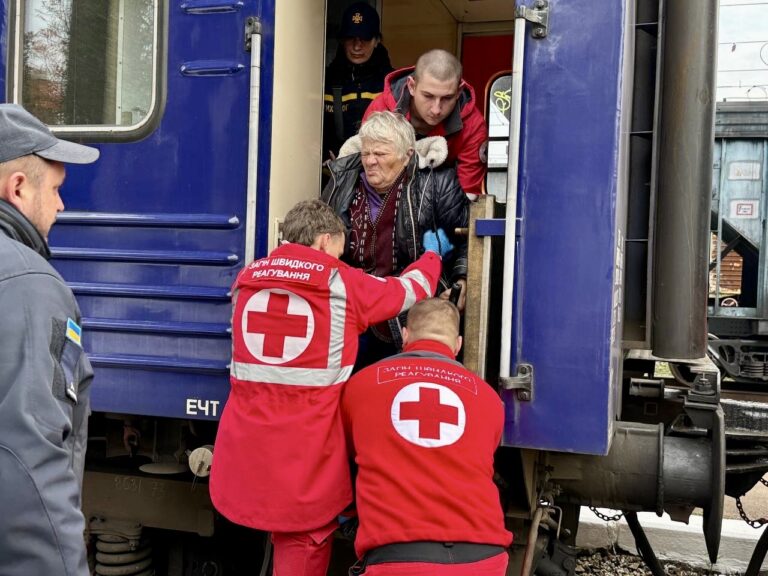 Ukrainian Red Cross Assists Evacuees Arriving by Train in Zhytomyr Region