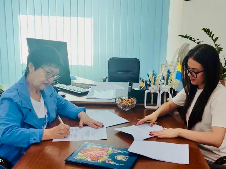 На Дніпропетровщині розвивається співпраця фахівців мобільних реабілітаційних команд та психологів Українського Червоного Хреста