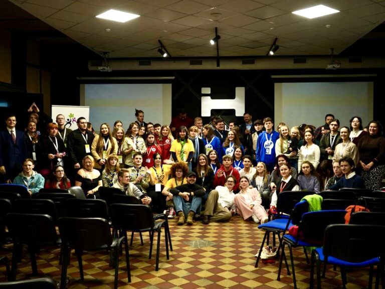 Відео: у Києві відбувся щорічний форум «Молодь під каштанами»