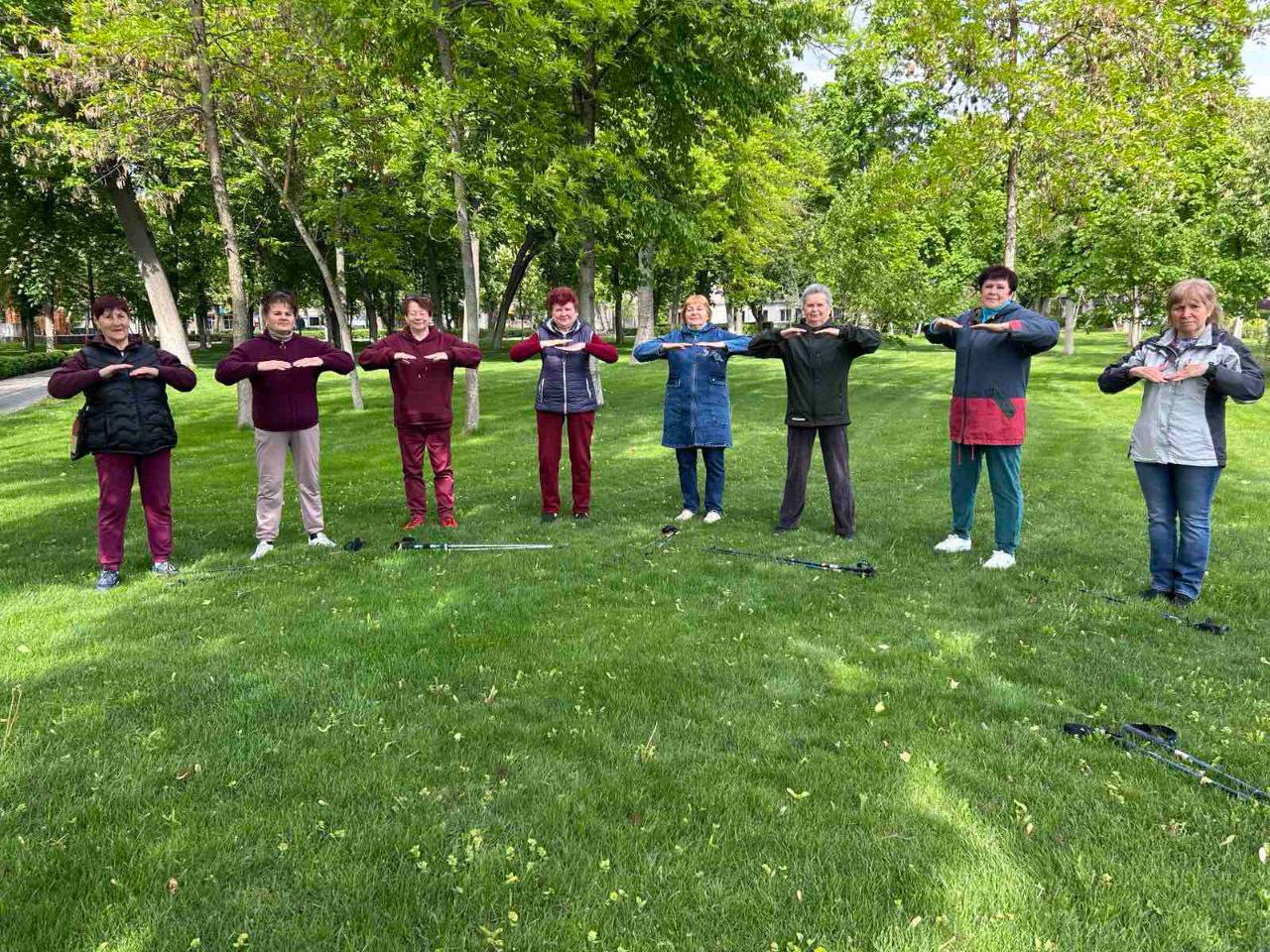 photo_5307998958863380489_y