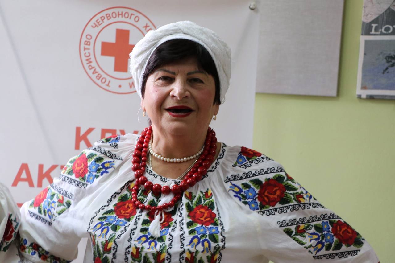 photo_5316736885143499815_y