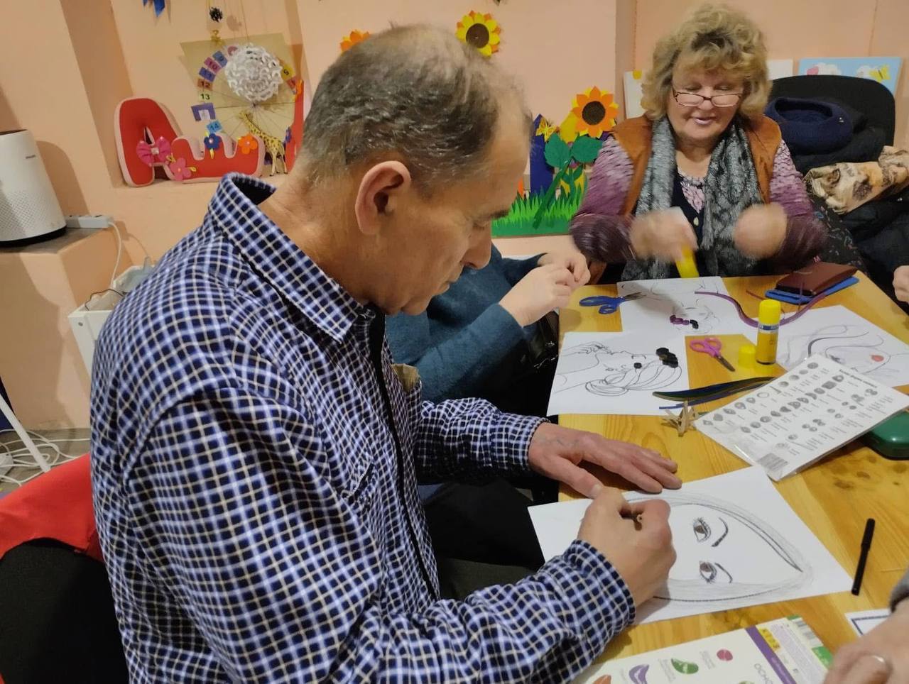 photo_5334886033956925320_y