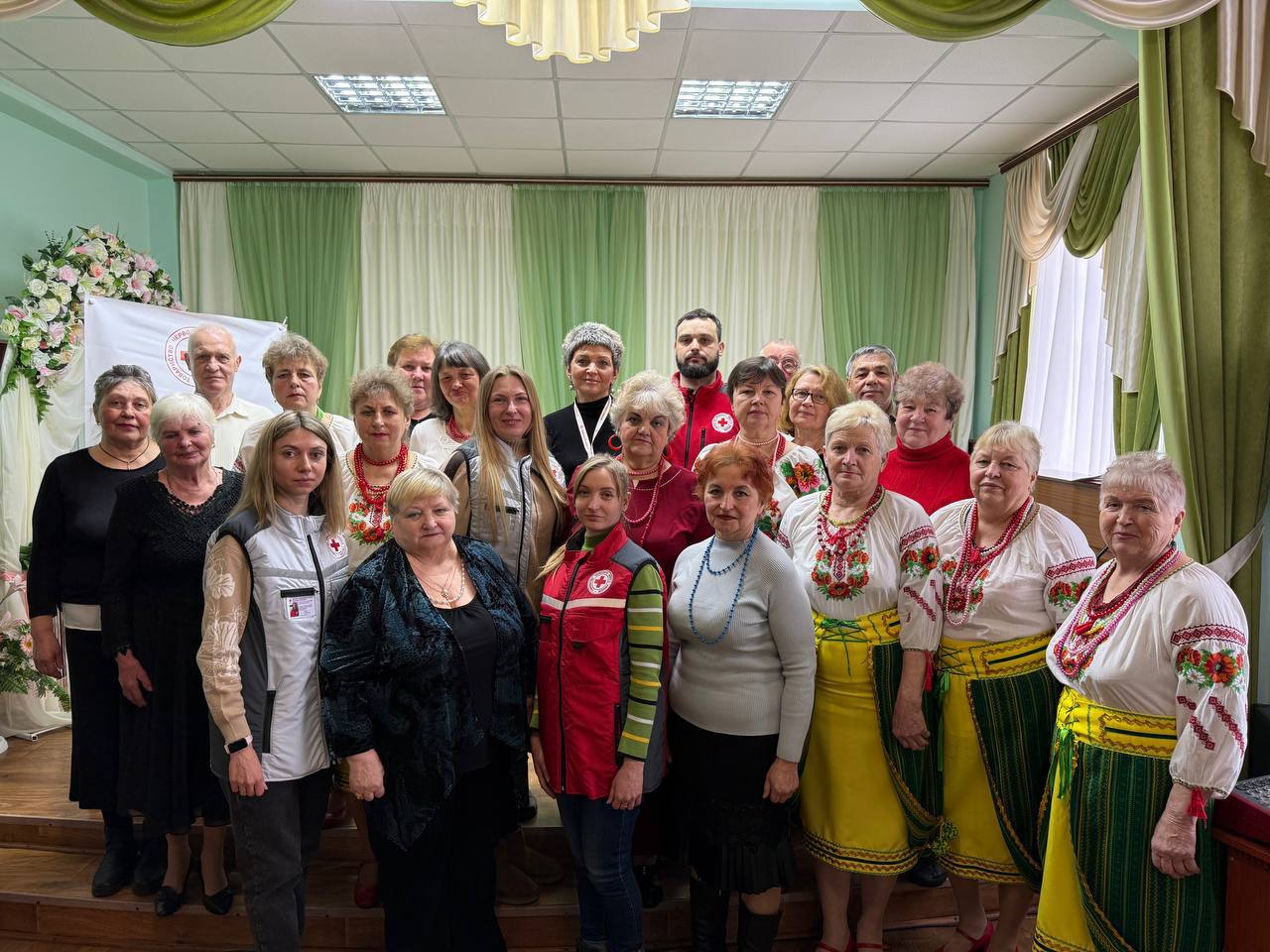 photo_5418275796126134213_y