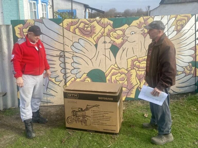 Видача допомоги мешканцям Барвінківської та Савинської громад у межах проєкту «Допомога прифронтовим домогосподарствам»