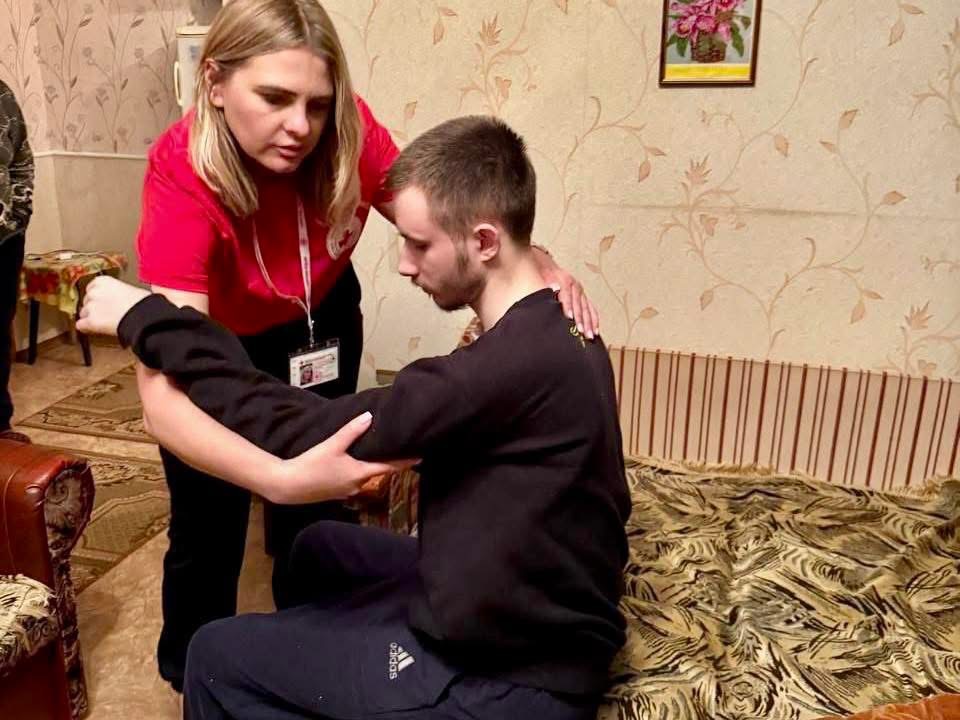 У Харківській області розпочали діяльність мобільні реабілітаційні команди Українського Червоного Хреста