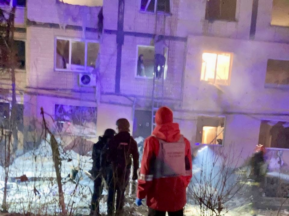 Dnipro: а Ukrainian Red Cross emergency response team in the Dnipro ...