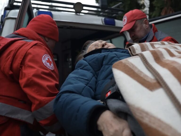 Вивезти й врятувати: як Український Червоний Хрест евакуює людей із прифронтових громад