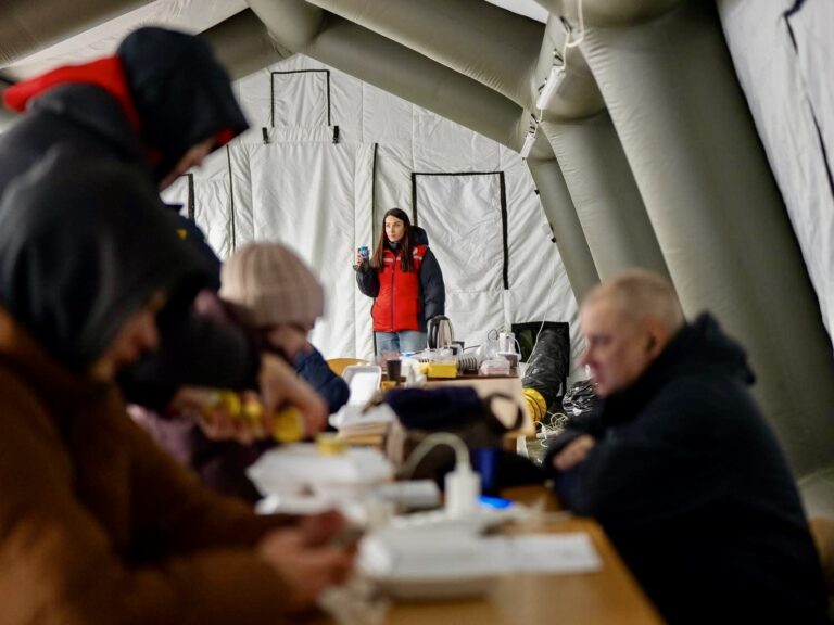 Український Червоний Хрест продовжує підтримувати людей, які через атаки на енергетичну інфраструктуру вже понад тиждень живуть&hellip;
