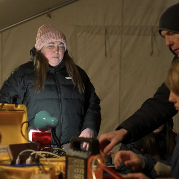 Продовжуємо надавати допомогу людям, які через масовані атаки на енергетичну інфраструктуру України наразі перебувають без електроенергії та тепла