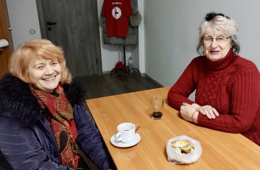 Родини зниклих безвісти відвідали виставу за підтримки Українського Червоного Хреста