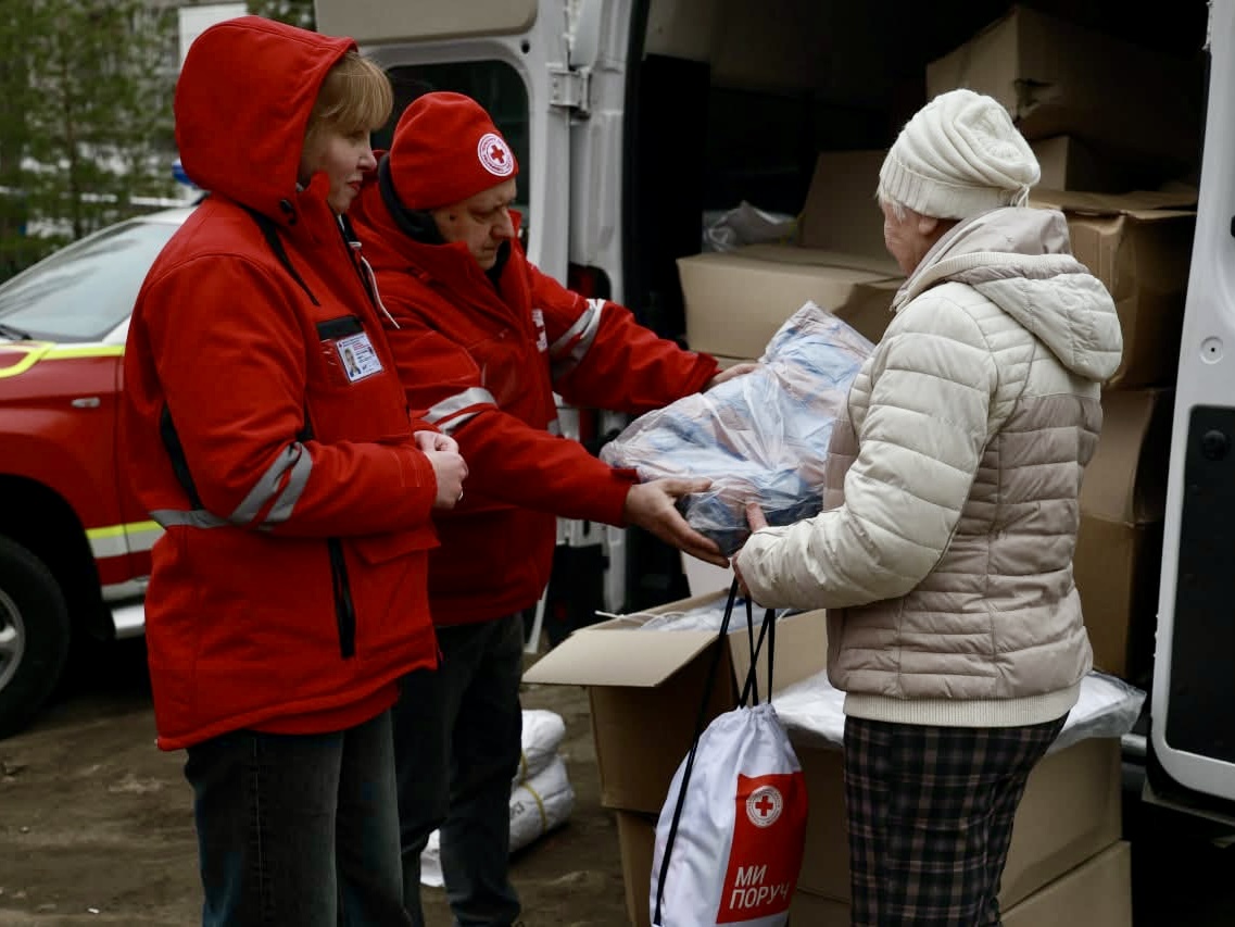 In Dnipro, the Ukrainian Red Cross is assisting at the site of the ...