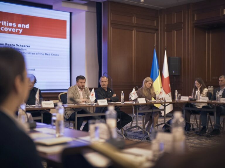 Дипломатична спільнота обʼєдналася навколо гуманітарних пріоритетів: відбувся круглий стіл партнерів Міжнародного Руху Червоного Хреста і Червоного&hellip;