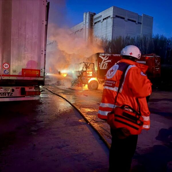 У Запоріжжі команда Українського Червоного Хреста надавала допомогу на місці чергової атаки