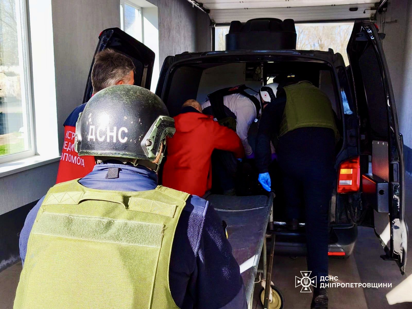 Dnipro Region: Ukrainian Red Cross supports people affected by strike in Nikopol