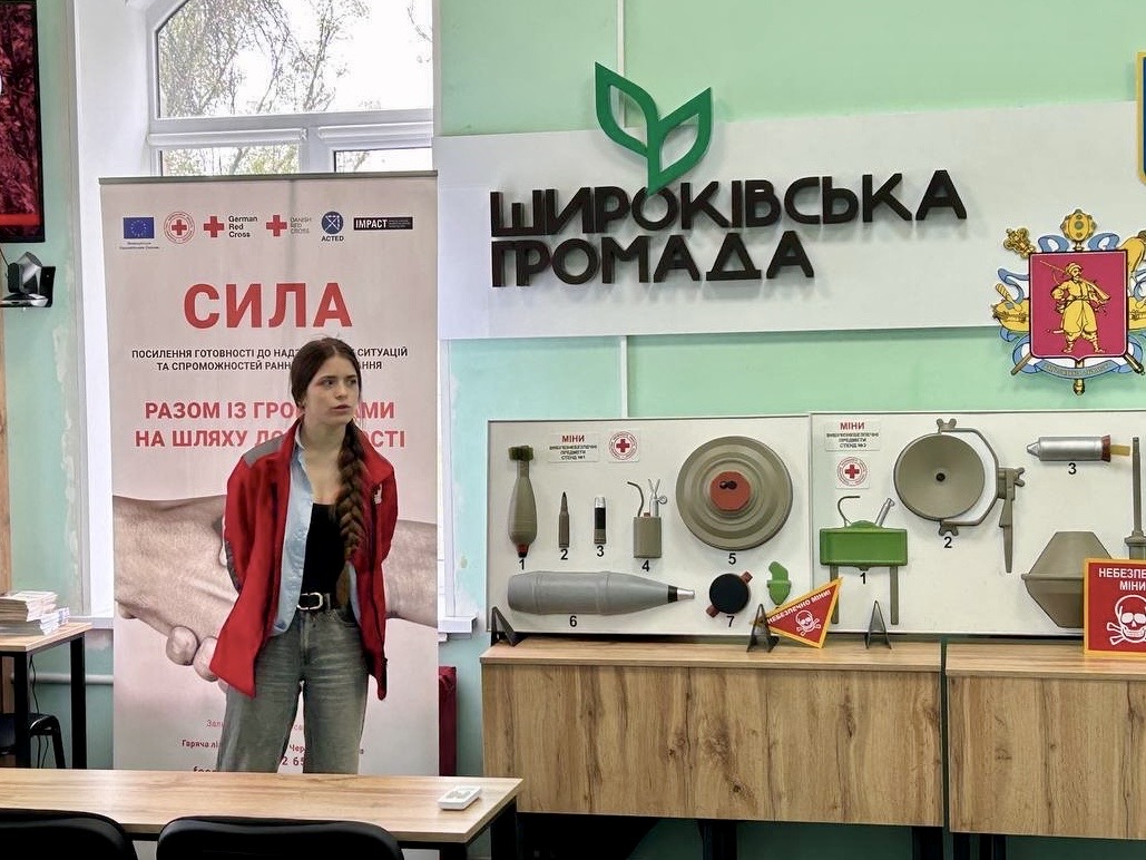 The Ukrainian Red Cross conducted mine risk awareness training for ...