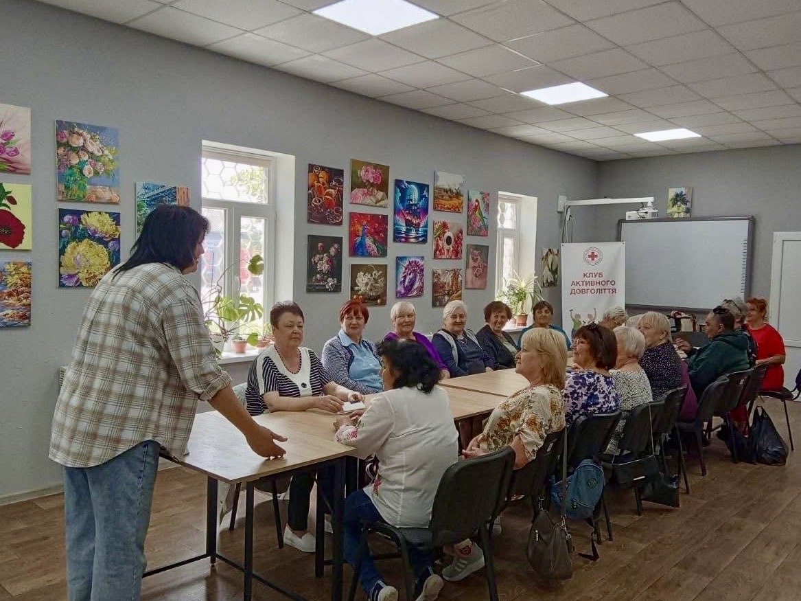 Рядки, що відкривають нові сенси: у Клубах активного довголіття на Кіровоградщині відбувся захід «Текстотерапія»