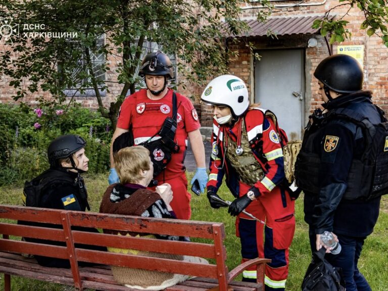 Kharkiv: The Ukrainian Red Cross assists people affected by another wave of attacks on the city