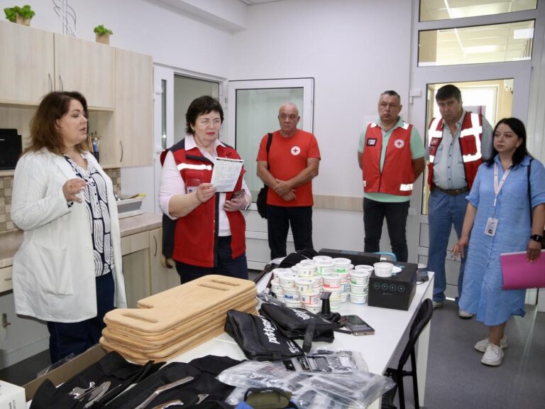 Український Червоний Хрест продовжує підтримувати доступ населення до якісних реабілітаційних послуг