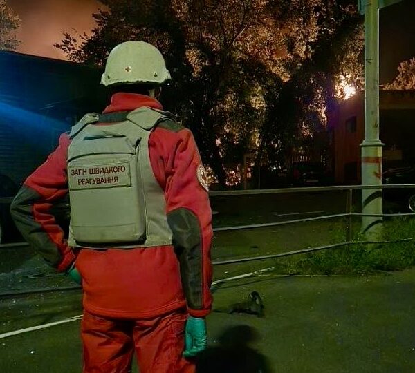 Київ: Український Червоний Хрест долучився до реагування на наслідки нічної атаки