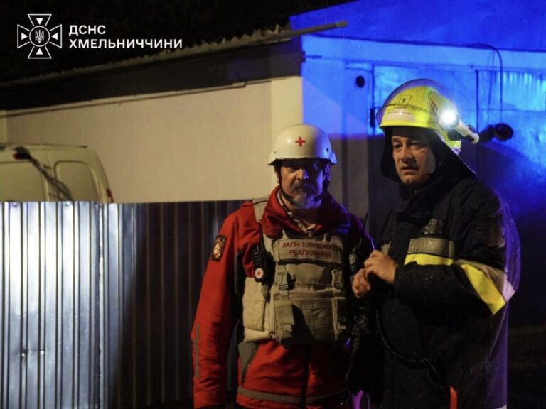 Хмельницький: команда загону швидкого реагування Українського Червоного Хреста у Хмельницькій області працювала на місцях ліквідації наслідків…