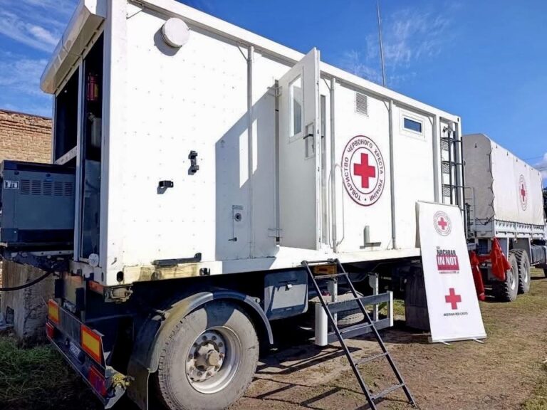The Ukrainian Red Cross mobile bathing and laundry unit continues to operate in Zaporizhzhia region