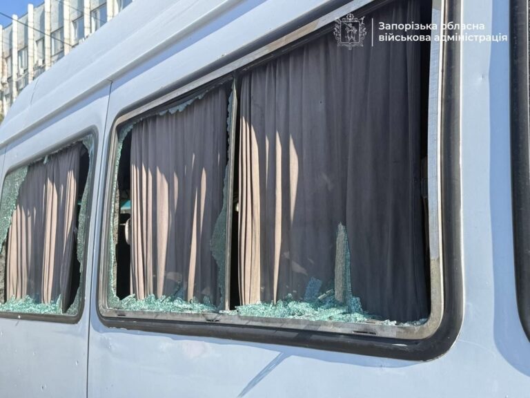 Працювали на місці атаки по громадському транспорту у середмісті Запоріжжя